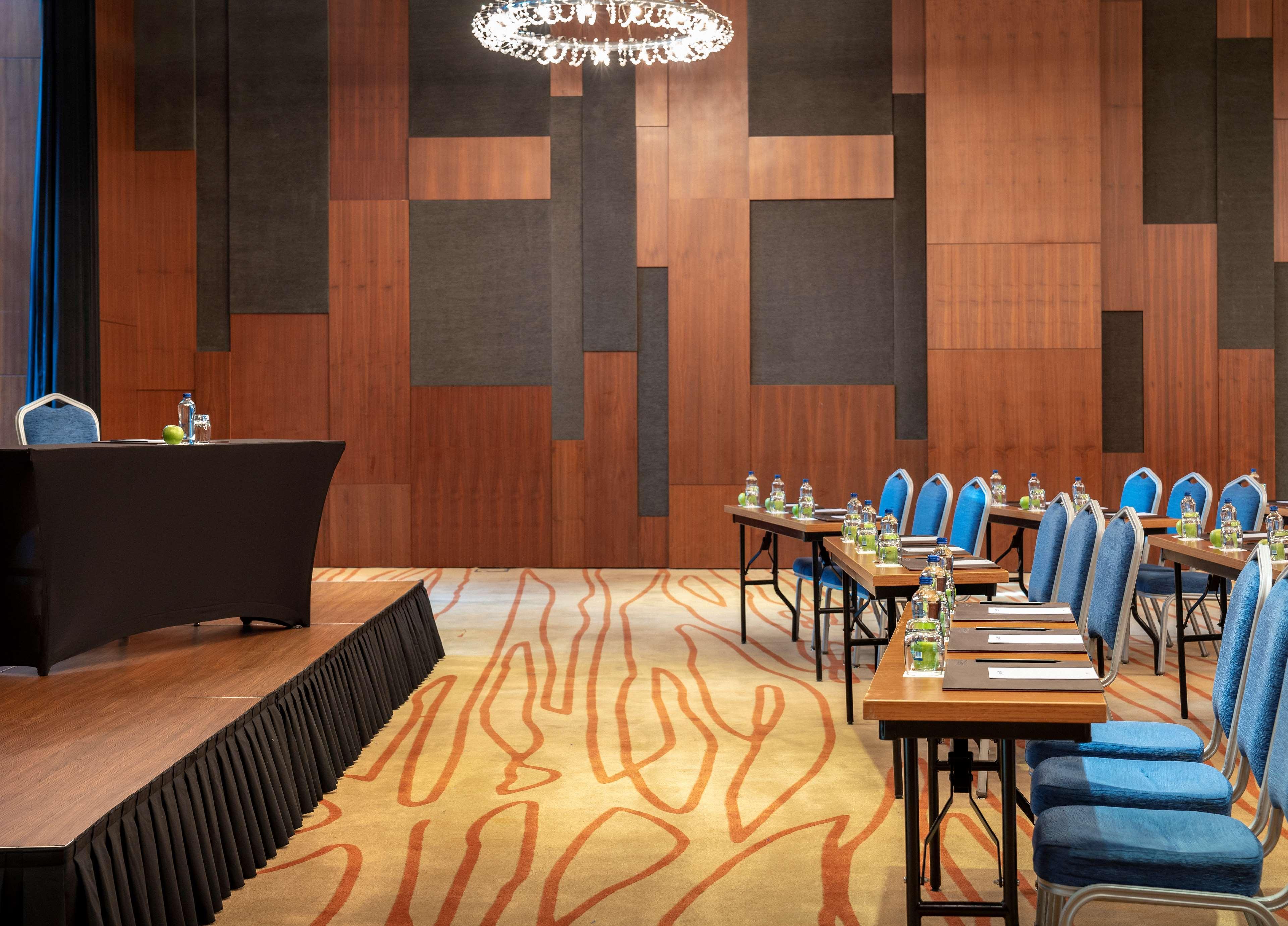Radisson Blu Hotel Istanbul Asia ภายนอก รูปภาพ Meeting room