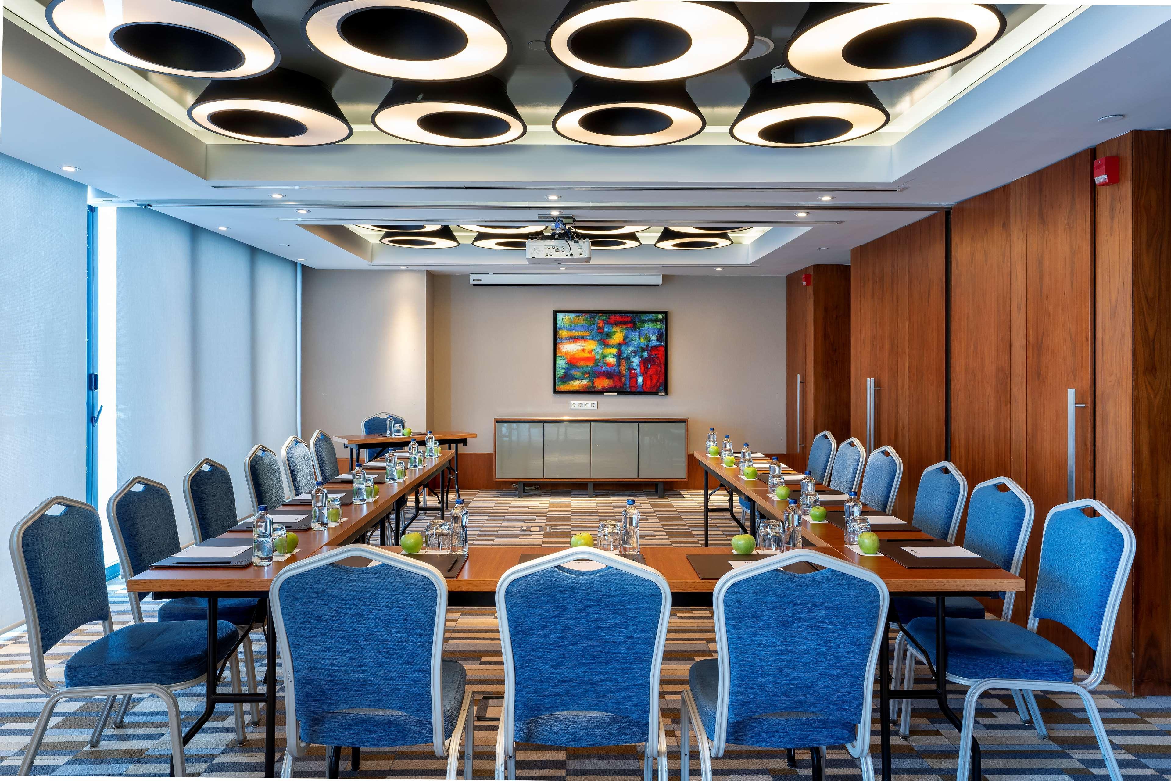 Radisson Blu Hotel Istanbul Asia ภายนอก รูปภาพ Meeting room