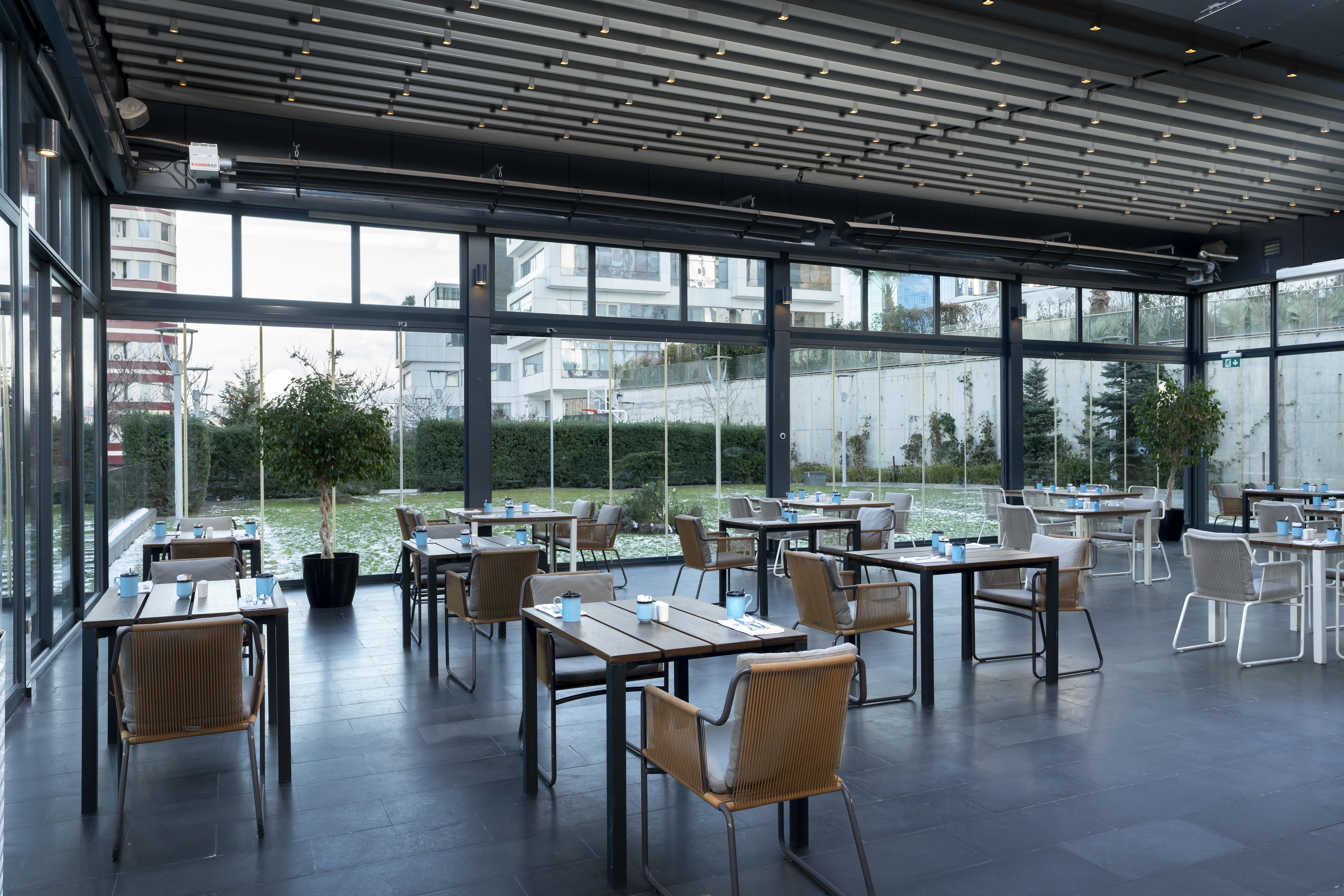 Radisson Blu Hotel Istanbul Asia ภายนอก รูปภาพ Restaurant