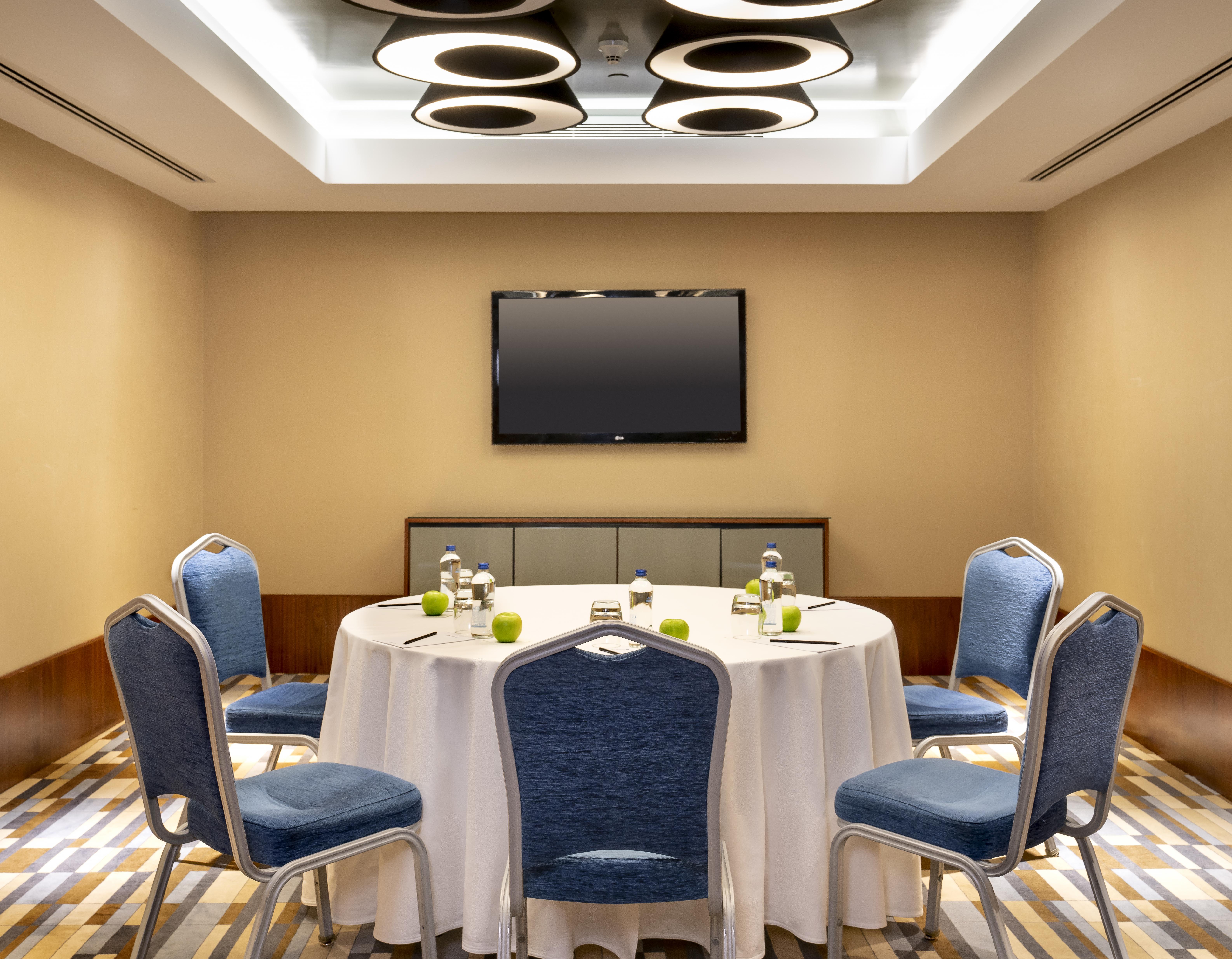 Radisson Blu Hotel Istanbul Asia ภายนอก รูปภาพ Meeting room