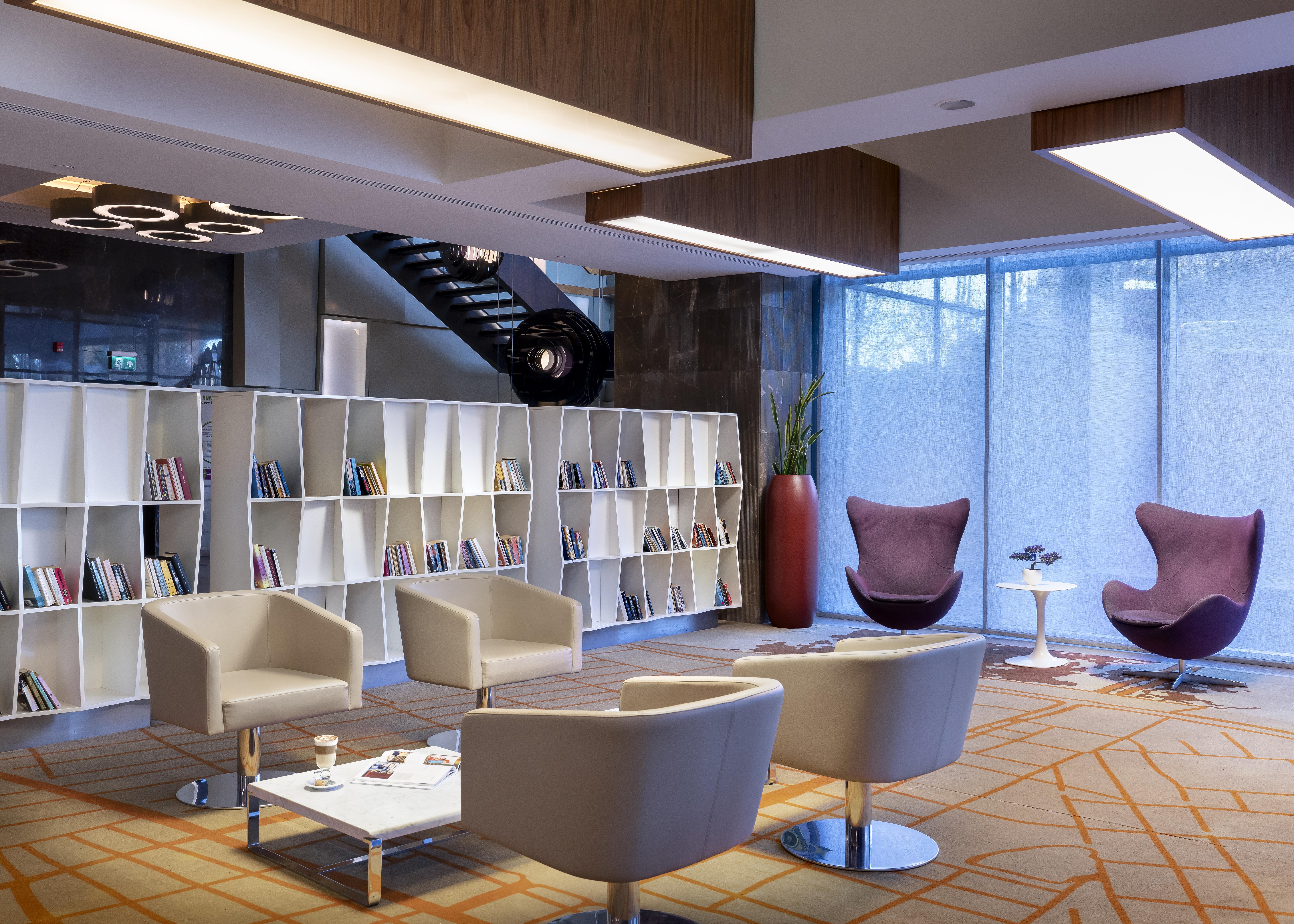 Radisson Blu Hotel Istanbul Asia ภายนอก รูปภาพ Library