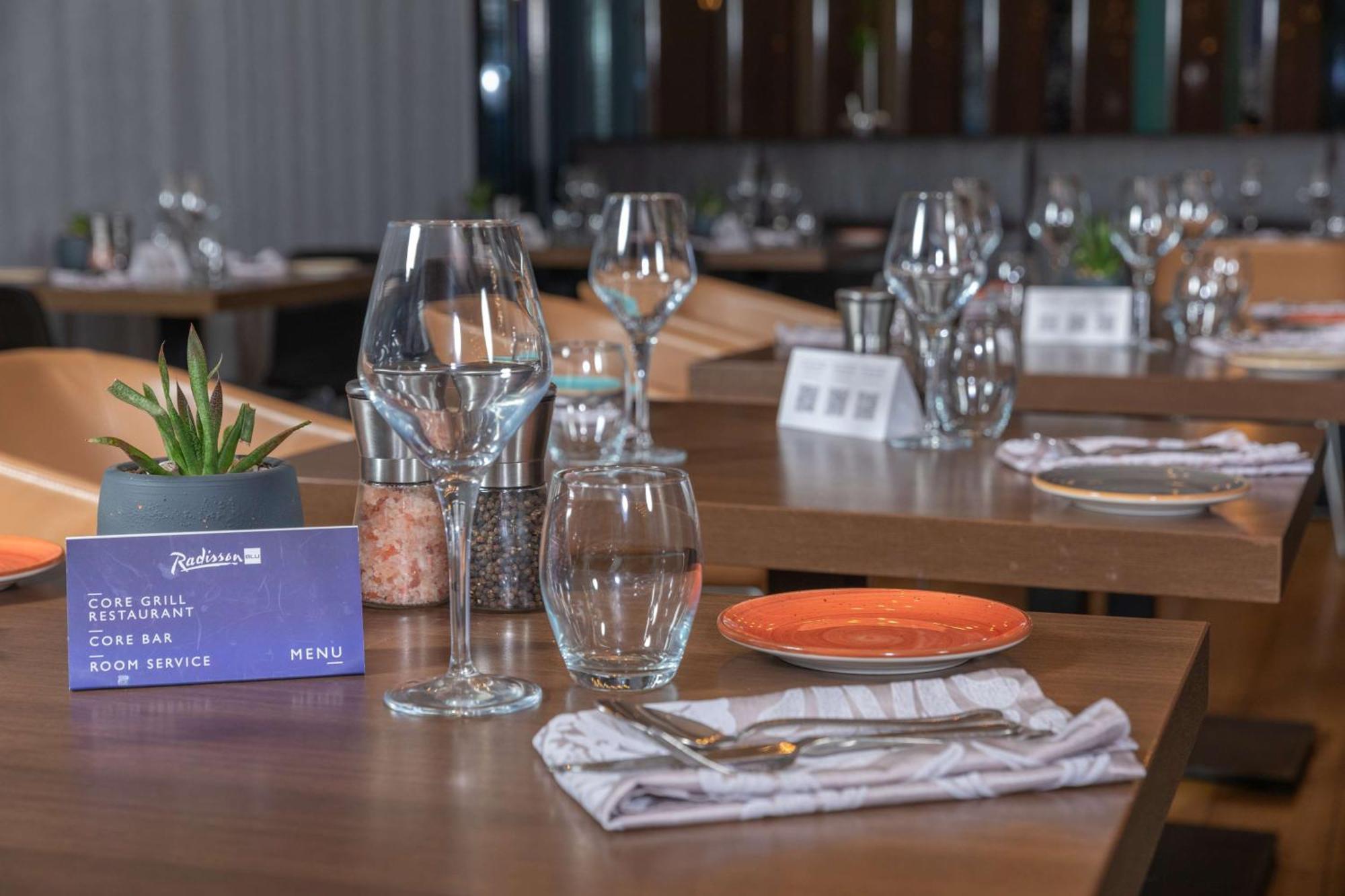 Radisson Blu Hotel Istanbul Asia ภายนอก รูปภาพ Restaurant